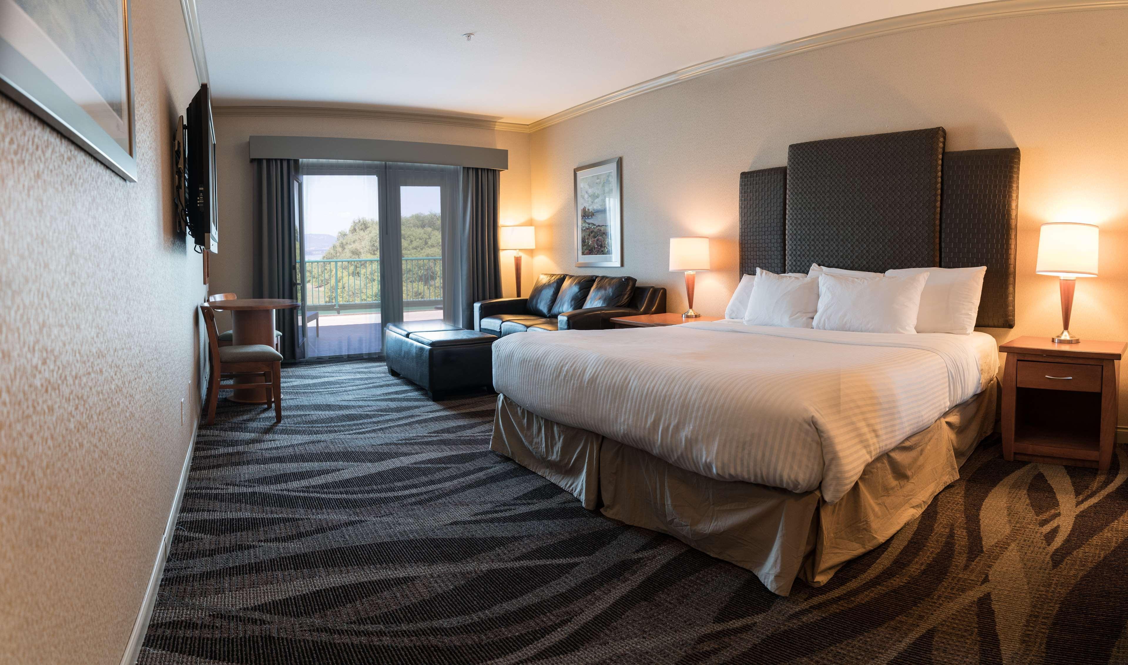 Prestige Harbourfront Resort, Worldhotels Luxury Салмон Арм Номер фото
