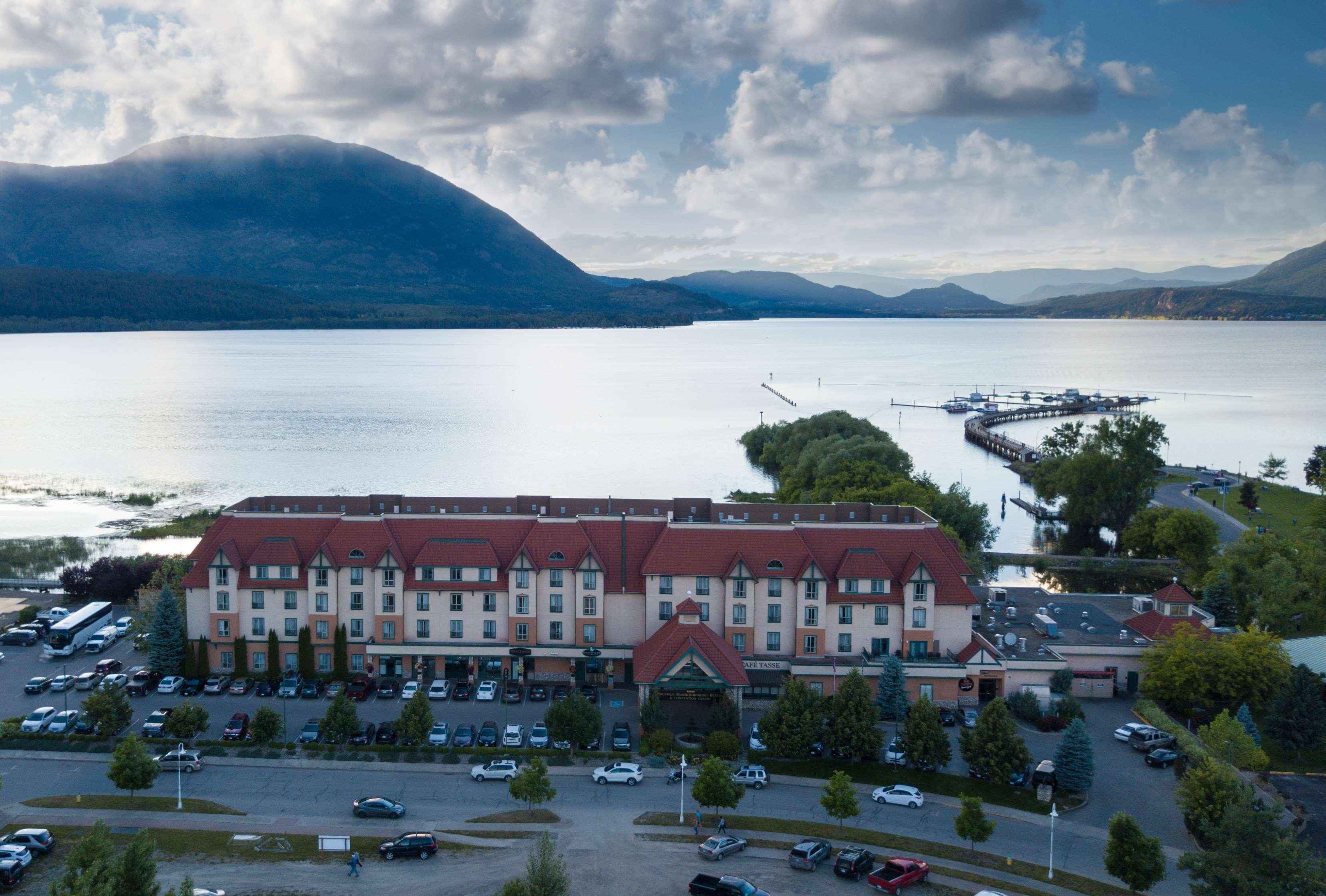 Prestige Harbourfront Resort, Worldhotels Luxury Салмон Арм Экстерьер фото