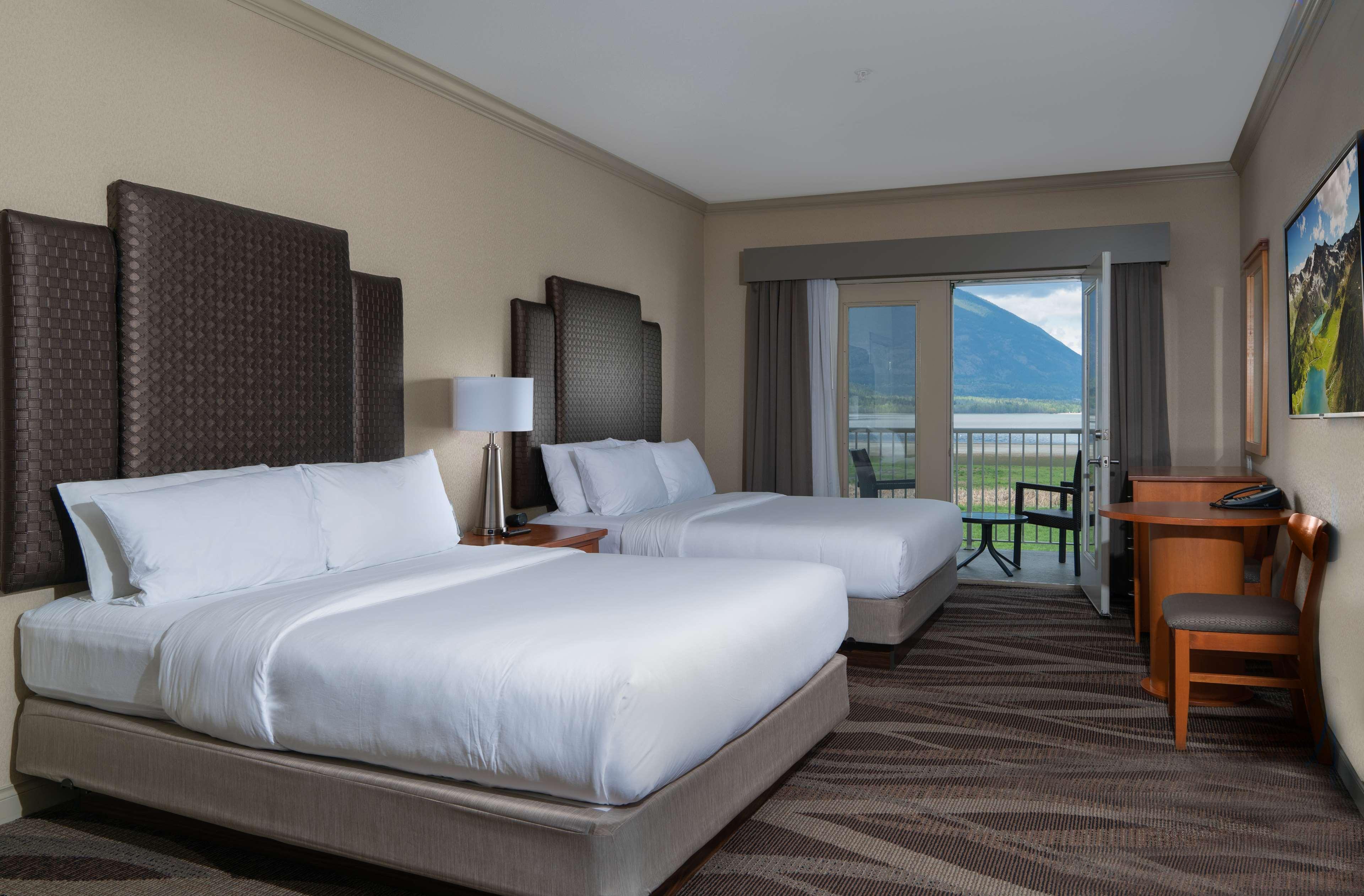 Prestige Harbourfront Resort, Worldhotels Luxury Салмон Арм Экстерьер фото