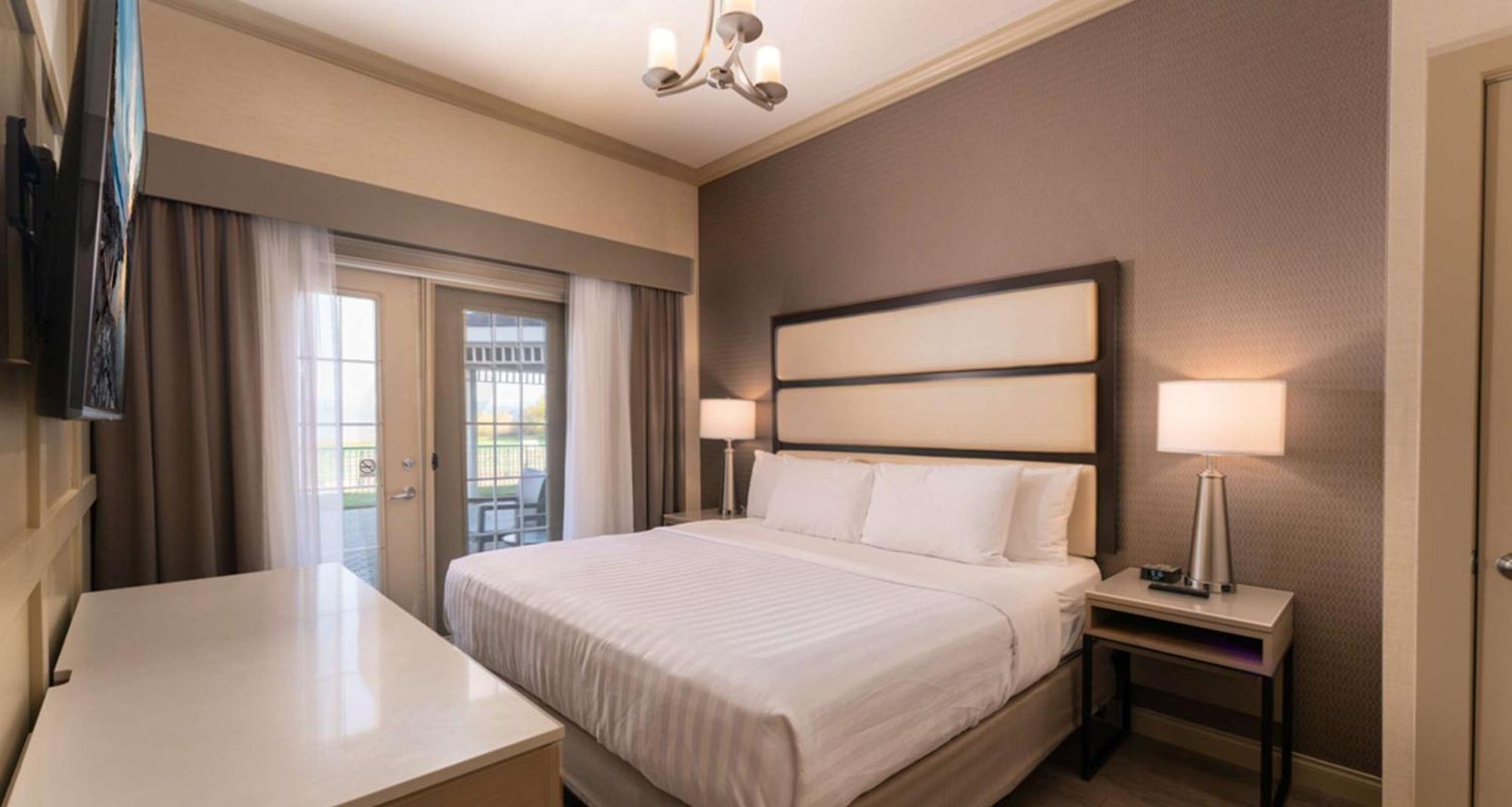 Prestige Harbourfront Resort, Worldhotels Luxury Салмон Арм Экстерьер фото